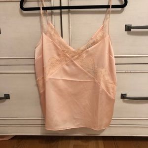 VDAY❣️F21// NWOT peach satin lace top